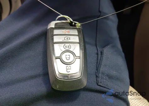 2021 Ford Escape Sel z USA, uszkodzony, nr VIN 1FMCU0H6XMUA63451